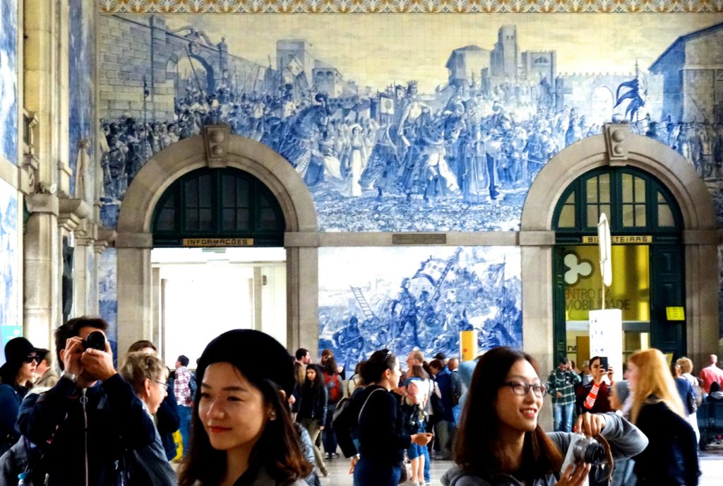 Azulejos in der Estação de São Bento