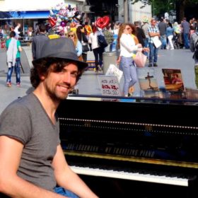 Johannes „Joe“ Löhrmann aus Hannover (My Traveling Piano).