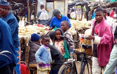 Auf dem Markt in Katete, Sambia.