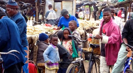 Auf dem Markt in Katete, Sambia.