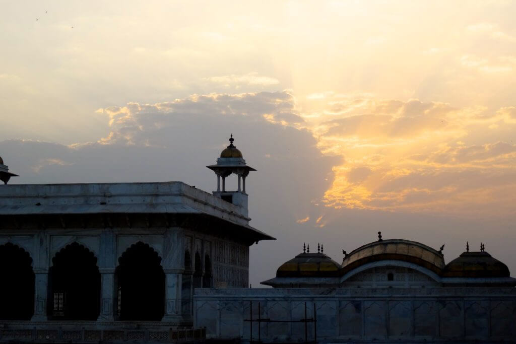 Morgenstimmung über dem Roten Fort in Agra