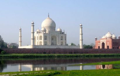 Taj Mahal von der anderen Seite des Yamuna