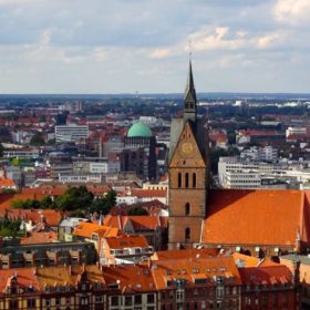 Blick auf Hannover mit Altstadt, Marktkirche und Goseriede.