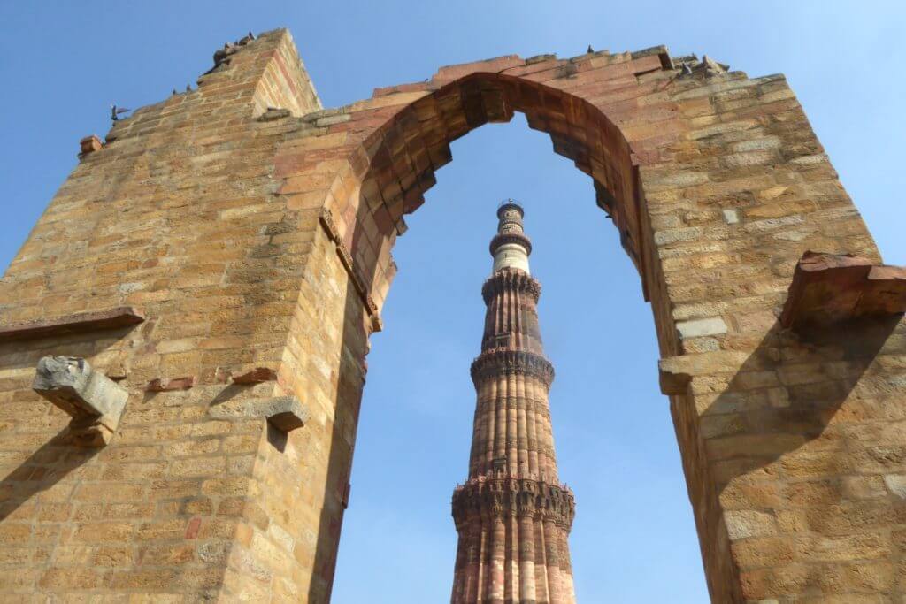 Indiens Kultur und Klischees, Qutb Minar in Delhi