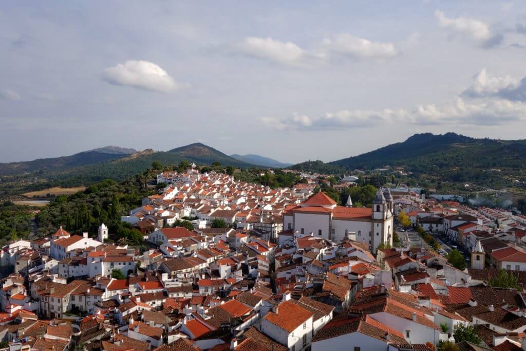 Jahresrückblick Reiseblog Groovy Planet, Blick auf Castelo de Vide