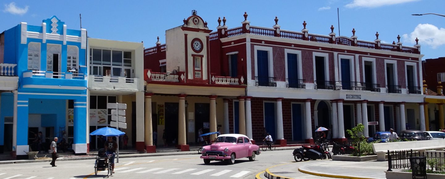 Holguín, Parque Calixto Garcia.