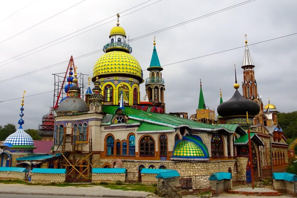 Religion in Tatarstan. Tempel aller Religionen.