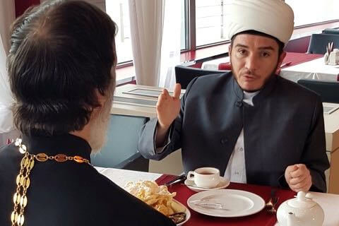 Religion in Tatarstan. Im Gespräch mit Vikar Konstantin Kolyganov und Imam Ilfar Khasanov.