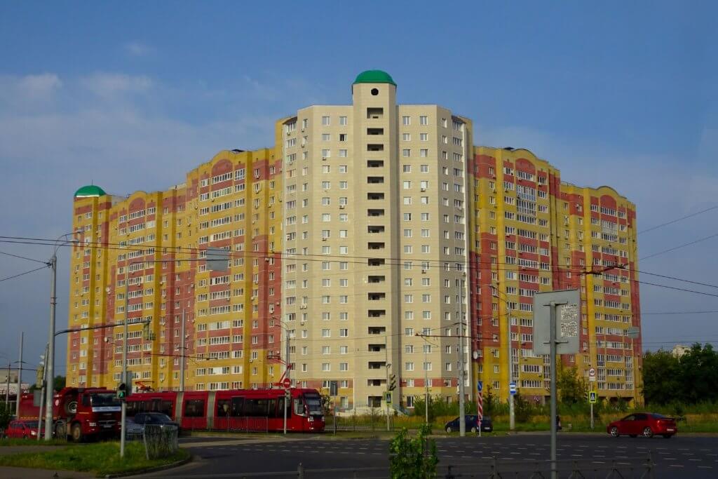 Kasan, Hauptstadt von Tatarstan. Hochhaus am Stadtrand.