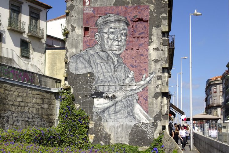 Street Art in Porto. An.fi.tri.ão von Frederico Draw.