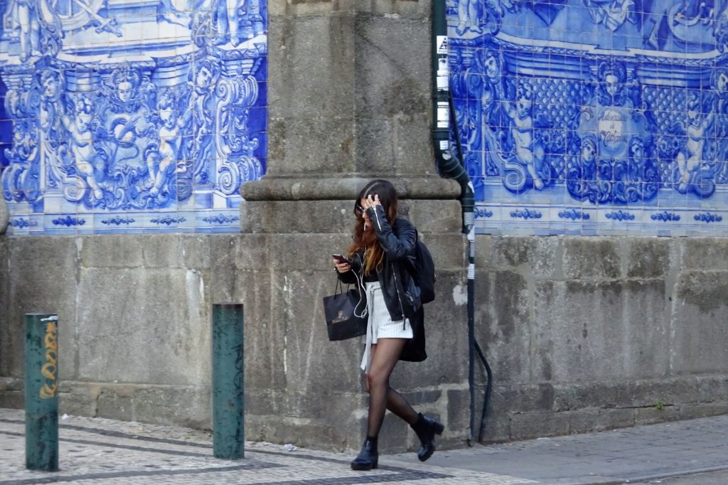 Azulejos in Porto, Capela das Almas.