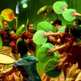 Chap Goh Meh in George Town. Euphoria Penang Modern Dance Ensemble beim letzten Tag des chinesischen Neujahrsfestes.