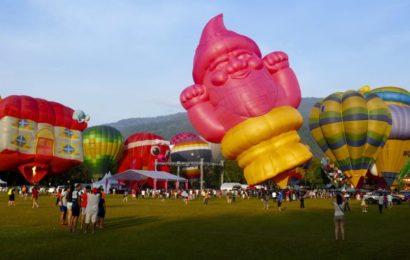 Penang Hot Air Balloon Fiesta. Heißluftballons in George Town, Malaysia.