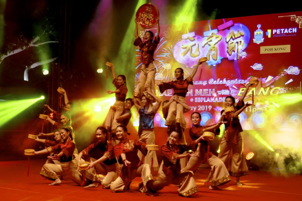 Chap Goh Meh, George Town, Malaysia. Das Tanzensemble Euphoria Penang begeistert beim chinesischen Neujahrsfest.