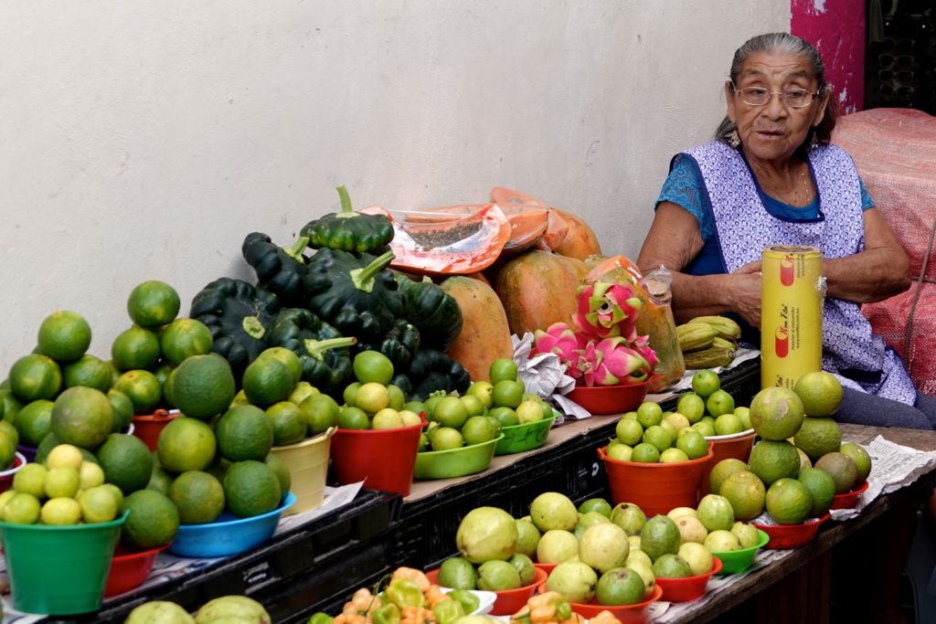 Verkauf von Obst und Gemüse auf dem Mercado Pedro Sainz de Baranda in Campeche.