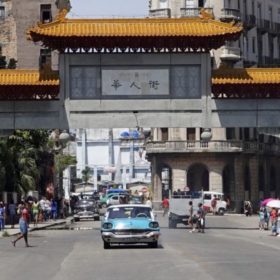 Tor zum Barrio Chino, Havannas Chinatown.