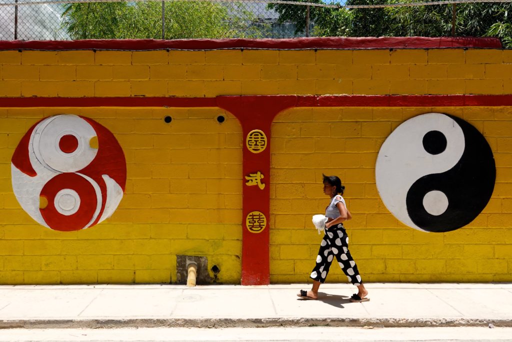 Yin-Yang-Symbole in Havannas Chinatown.