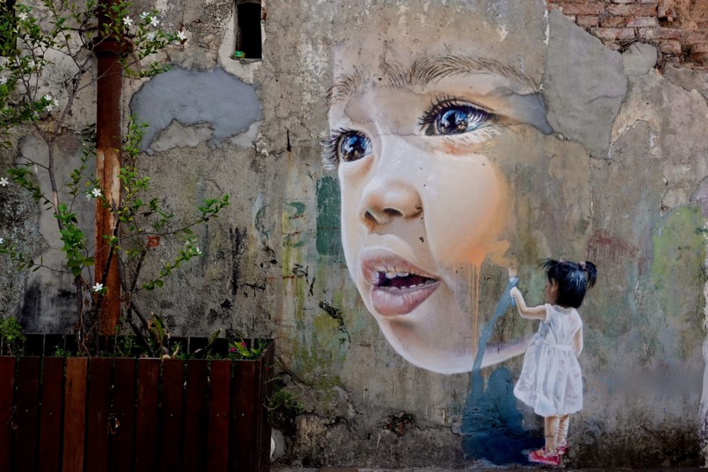 Street Art in George Town, Malaysia, von Sasha Korban aus der Ukraine.